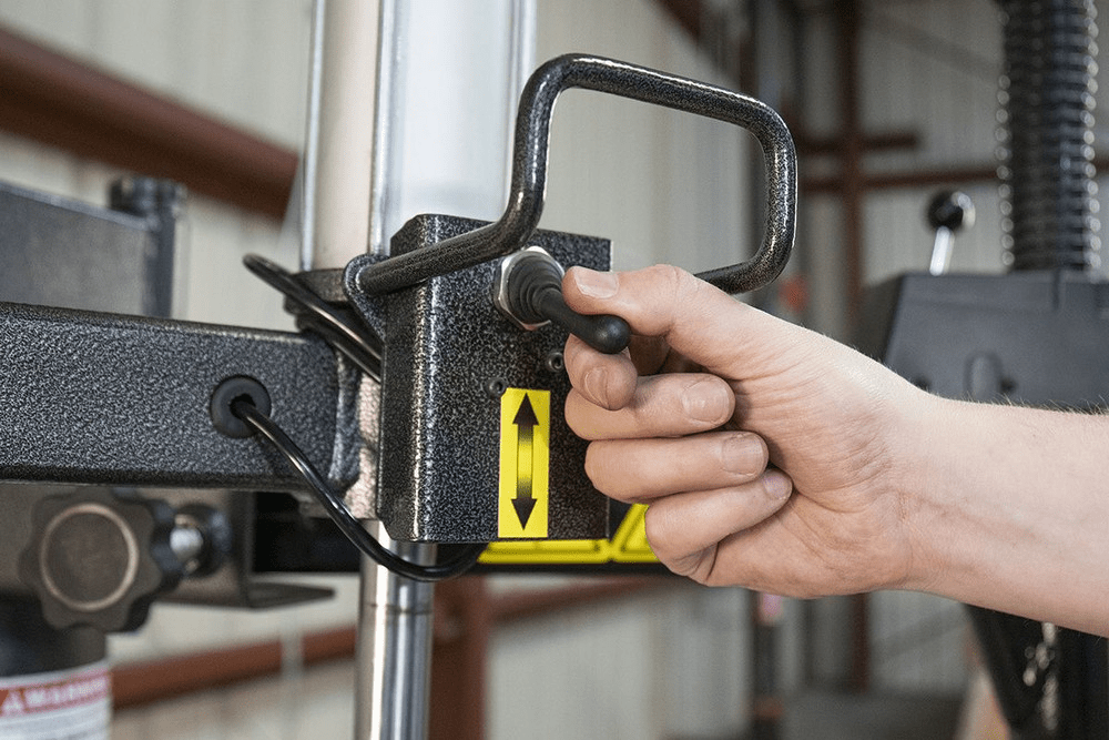 DANNMAR DT-50A TIRE CHANGER WITH ASSIST TOWER - Image 4